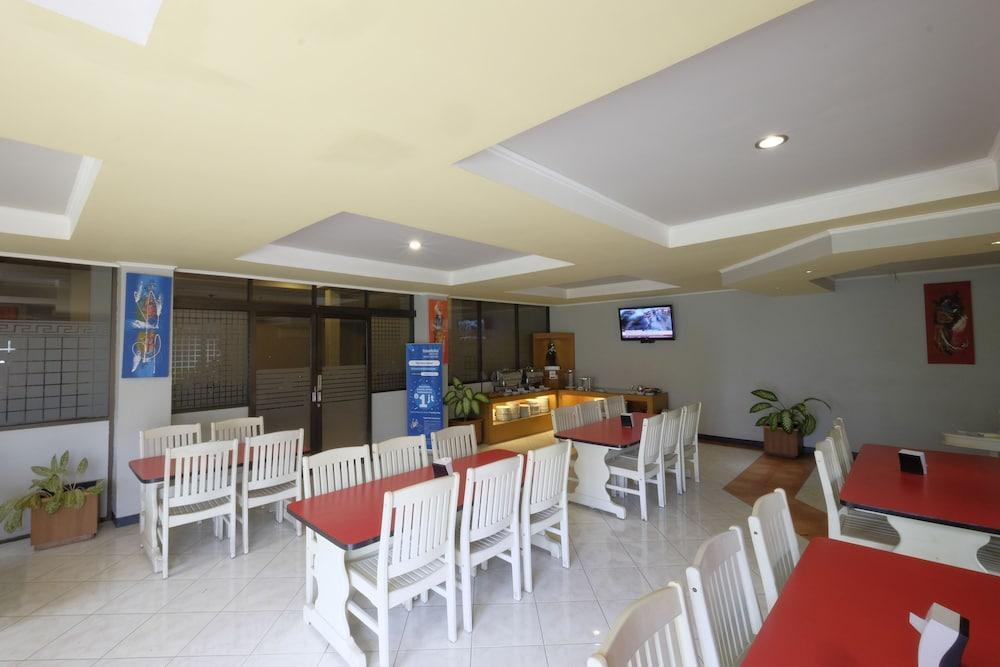 The Yani Hotel Bali Pesanggaran Exteriör bild